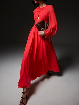 De verão, o Vestido das Mulheres 2023 Novo Red Chiffon Plissado Escavado Celebridade Dividir Grandes Swing Longo Vestido Frete Grátis