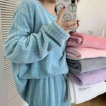 NHKDSASA Mulheres Pijama Conjunto de 2023 Inverno, Pijamas de Flanela de Duas peças de Coral de Lã Homewear Casuais Novo Listrado Quente Conjuntos