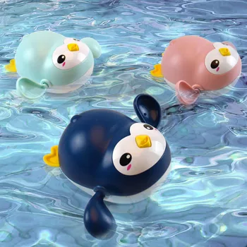 O banho do bebé animal de peluche bonito dos desenhos animados penguin clássico o bebê de água brinquedo de natação de bebê cadeia de um relógio de brinquedo para crianças